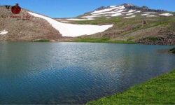 lake-kari-on-mount-aragats.jpg